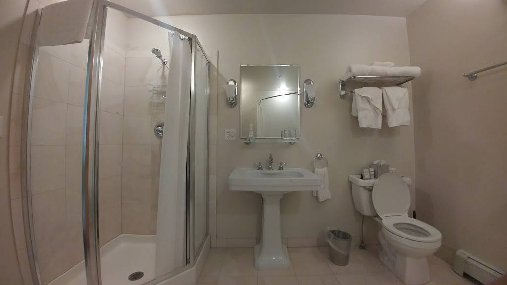 Brewery Creek Brewpub & Inn | restaurant | 23 Commerce St, Mineral Point, WI 53565, USA | 6089873298 OR +1 608-987-3298