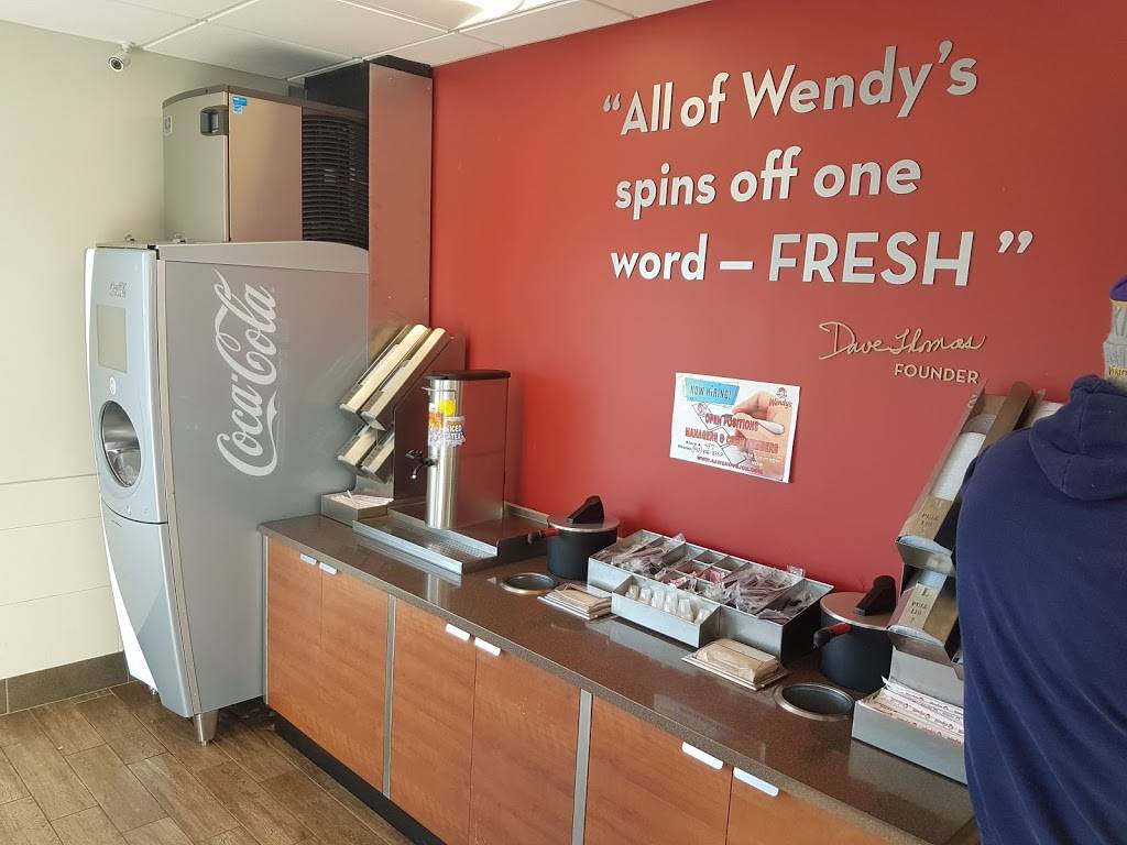 Wendys | restaurant | 8011 Old Carriage Ct, Shakopee, MN 55379, USA | 9524068252 OR +1 952-406-8252