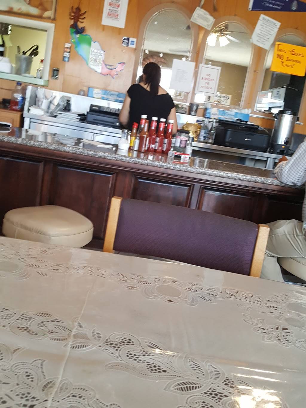 El Lago Mariscos | restaurant | 41558 Rd 128, Orosi, CA 93647, USA | 5595282141 OR +1 559-528-2141