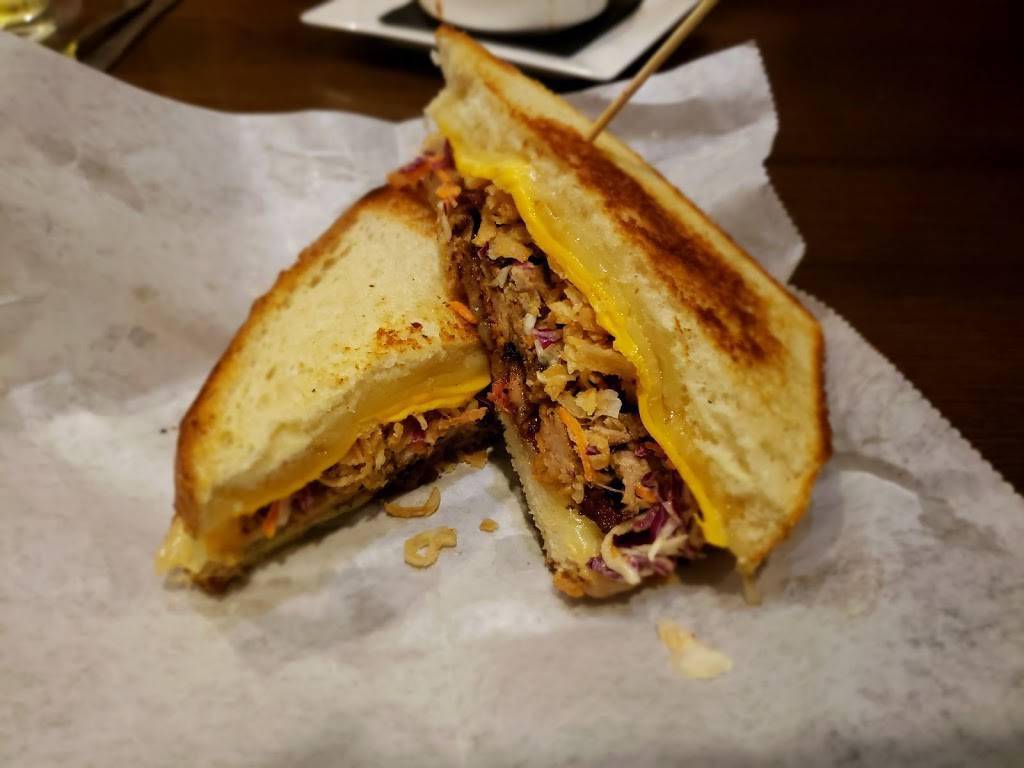 The Pint Room Bar | restaurant | 110 W Main St, Carmel, IN 46032, USA | 3175718400 OR +1 317-571-8400