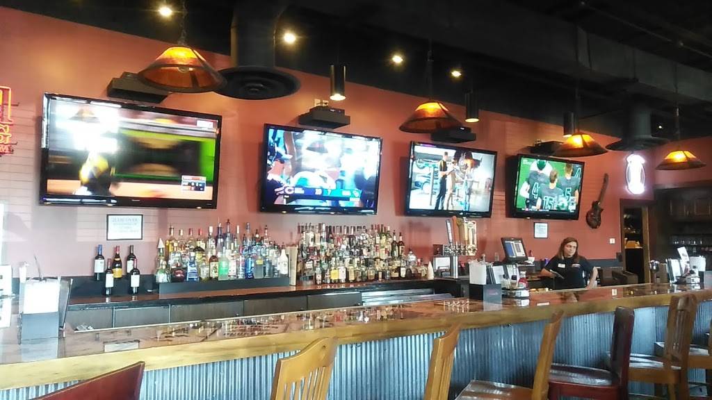 Cattlemans Roadhouse | restaurant | 2901 S Hurstbourne Pkwy, Louisville, KY 40220, USA | 5023847623 OR +1 502-384-7623