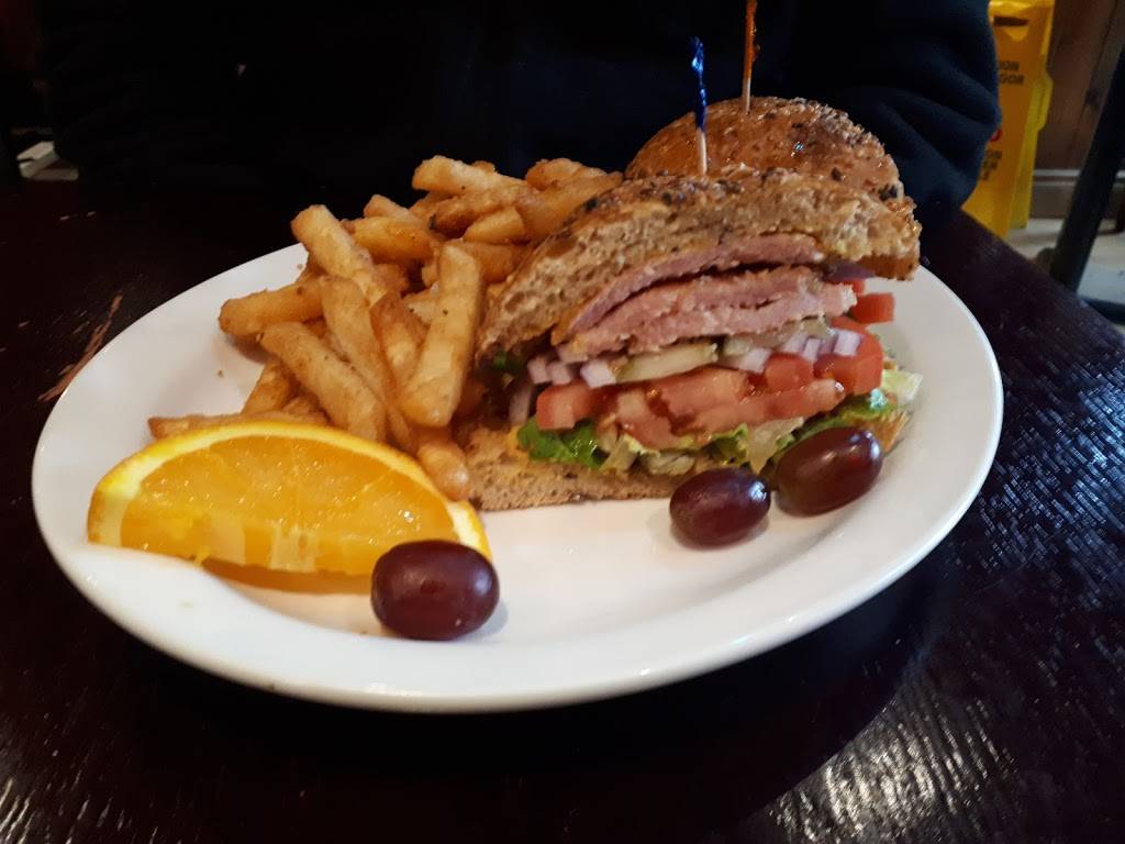 Tatlows Broiler Bar | restaurant | 380 Queensville Side Rd W, River Drive Park, ON L9N 1A8, Canada | 9059539992 OR +1 905-953-9992