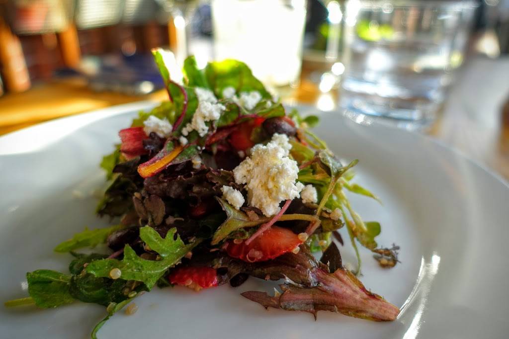 Cafe Belong | cafe | 550 Bayview Ave, Toronto, ON M4W 3X8, Canada | 4169018234 OR +1 416-901-8234