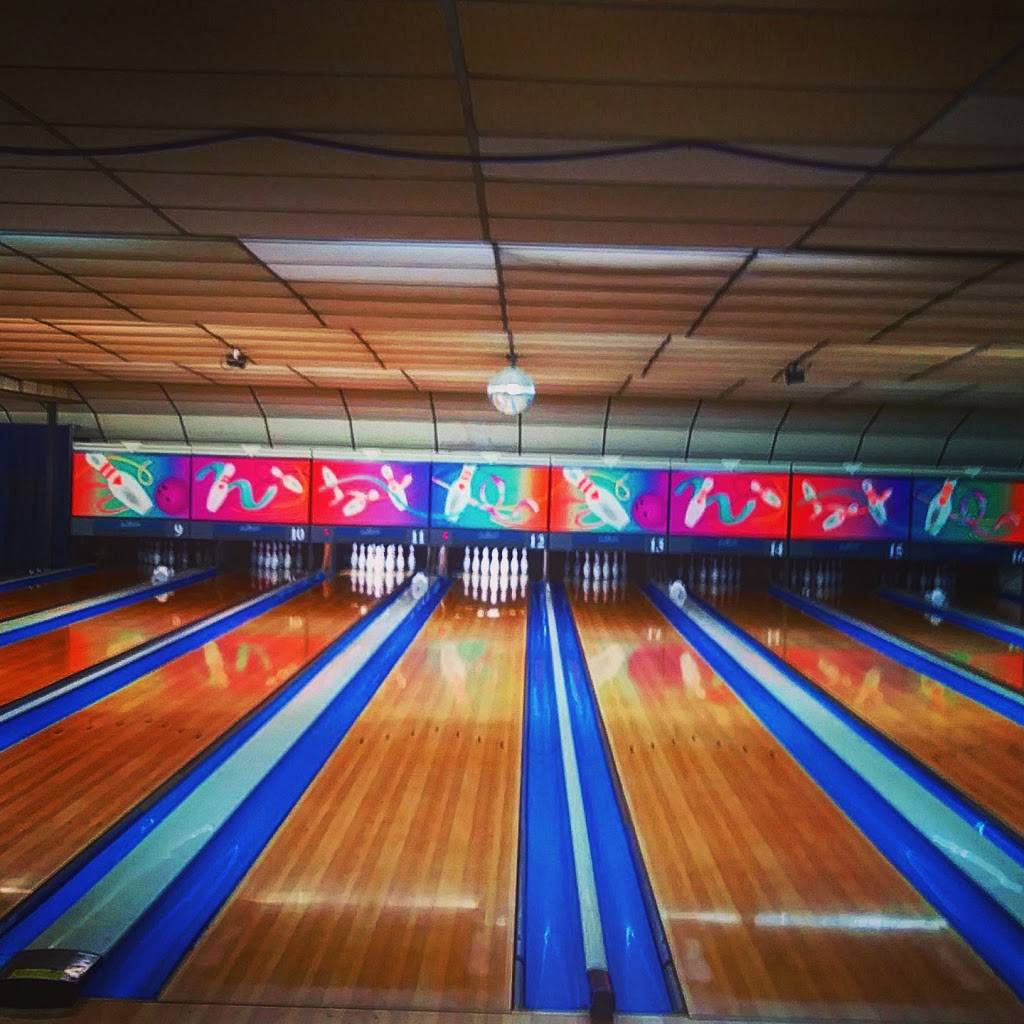 Holiday Bowl | meal takeaway | 11400 Jefferson Davis Hwy, Richmond, VA 23237, USA | 8047485635 OR +1 804-748-5635