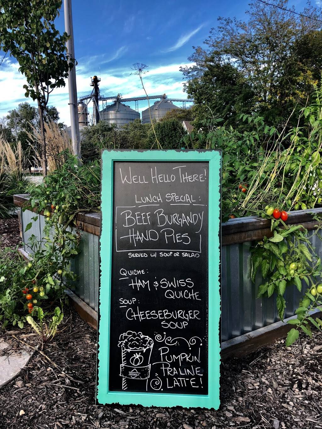 Common Grounds Cafe & Pie Shop | restaurant | 102 West Gridley Street, Gridley, IL 61744, USA | 3097473500 OR +1 309-747-3500