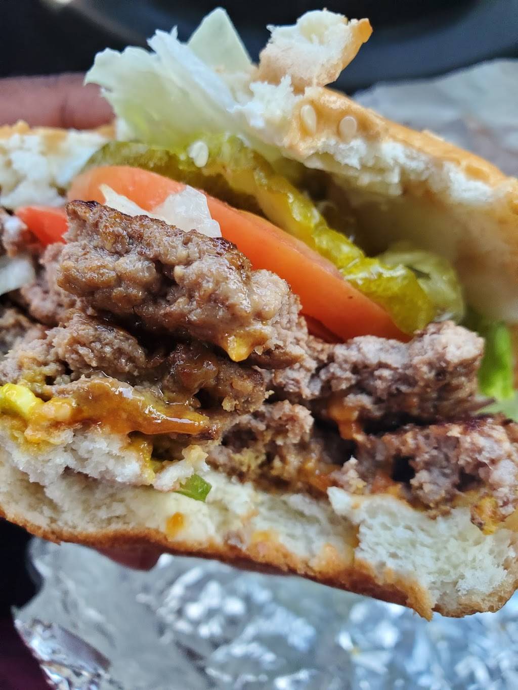 Five Guys | meal takeaway | 865 York Mills Rd, North York, ON M3B 1Y6, Canada | 6473474510 OR +1 647-347-4510