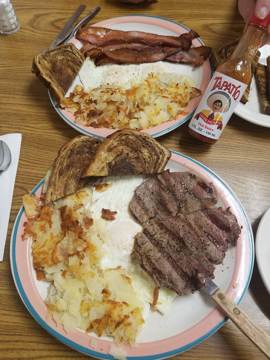 Georges restaurant | restaurant | 3454 S Broadway, Englewood, CO 80113, USA | 3037812787 OR +1 303-781-2787