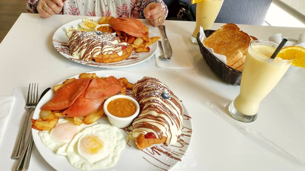 Petinos | restaurant | 5520 Boul Henri-Bourassa O, Saint-Laurent, QC H4R 0M6, Canada | 5143369000 OR +1 514-336-9000