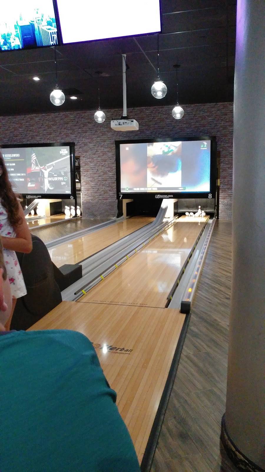 District Eat and Play | restaurant | 1395 Oviedo Mall Boulevard, Oviedo, FL 32765, USA | 4075423536 OR +1 407-542-3536