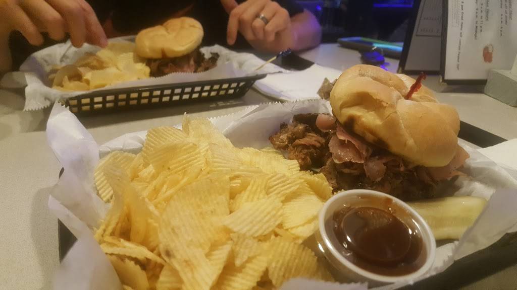 Left Field Pub | restaurant | 3813 North Point Blvd, Dundalk, MD 21222, USA | 4108887531 OR +1 410-888-7531