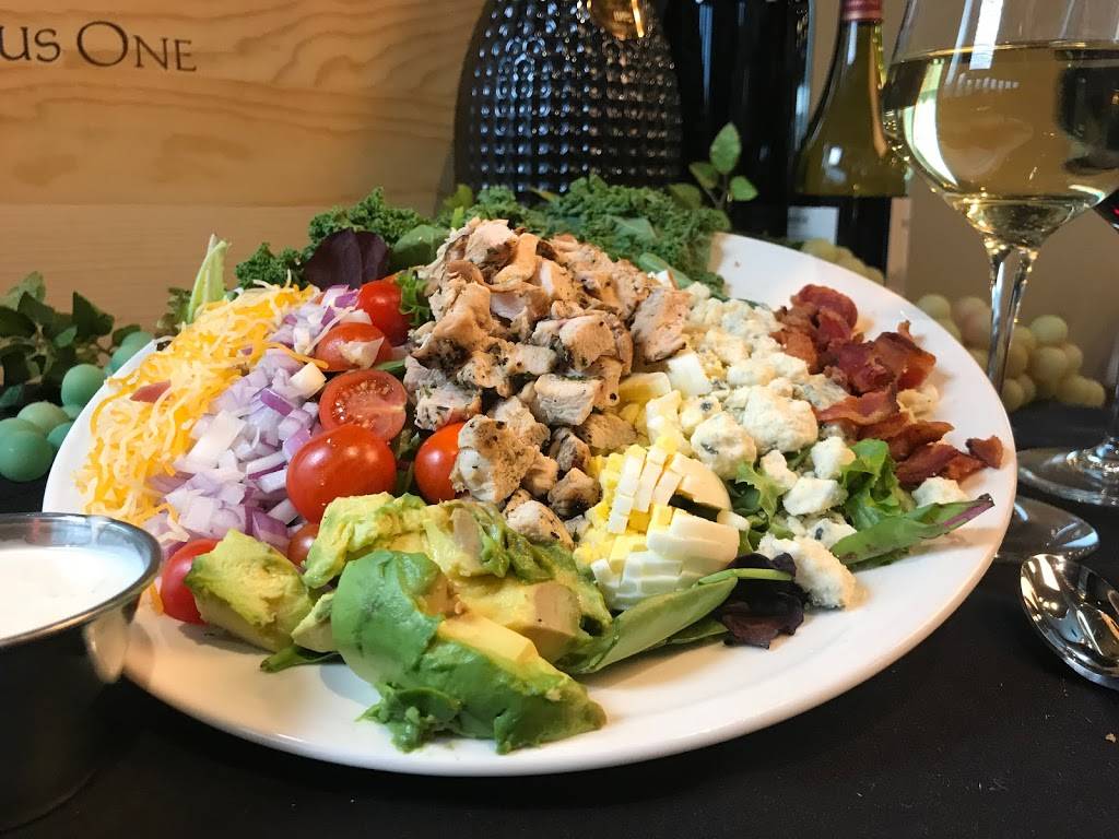 Studio Hotrods Roadhouse | restaurant | 44 South US-12, Fox Lake, IL 60020, USA | 8474507090 OR +1 847-450-7090