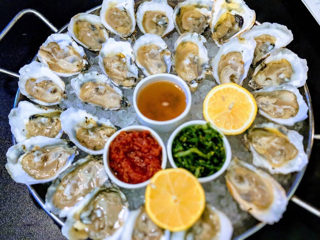 Devon Seafood Grill | night club | 39 E Chicago Ave, Chicago, IL 60611, USA | 3124408660 OR +1 312-440-8660