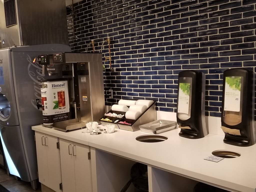 Elevation Burger | restaurant | 437 S Oyster Bay Rd, Plainview, NY 11803, USA | 5164338070 OR +1 516-433-8070