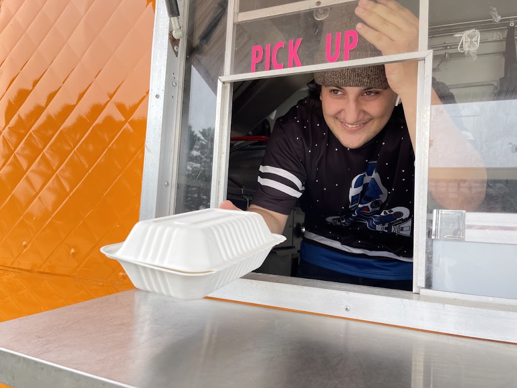 Shruggies Snack Shack | restaurant | 284 L St, Crescent City, CA 95531, USA | 9169958287 OR +1 916-995-8287