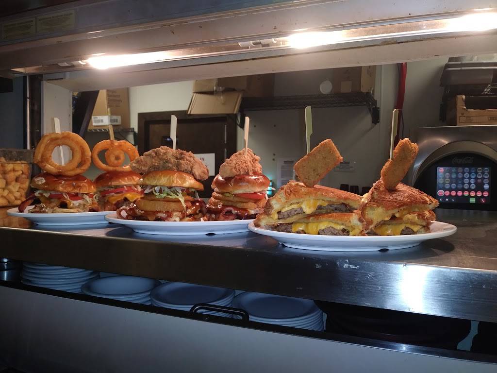 Beef O Bradys | restaurant | 7050 NW 140th St, Chiefland, FL 32626, USA | 3524939664 OR +1 352-493-9664