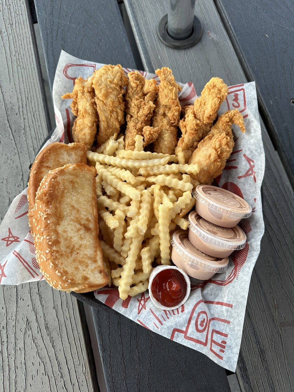 Raising Canes Chicken Fingers | restaurant | 12202 Harbor Blvd, Garden Grove, CA 92840, USA | 7148724781 OR +1 714-872-4781