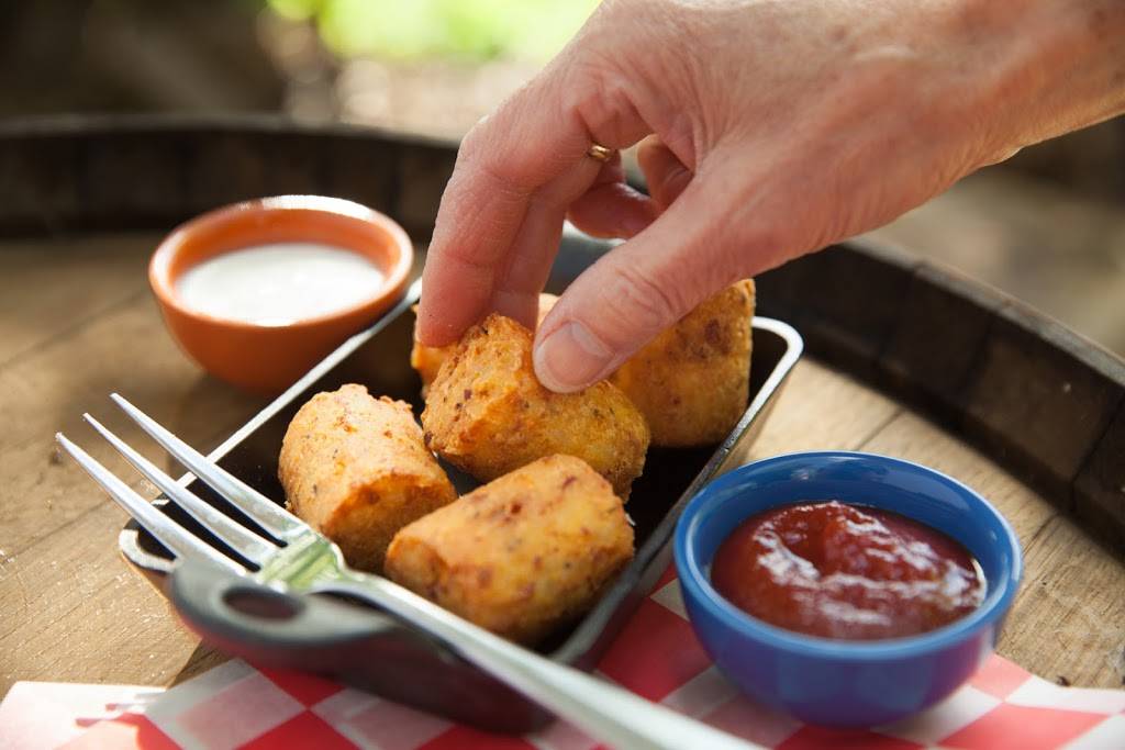 Falbo Bros Pizzeria | restaurant | 2411 Allen Blvd, Middleton, WI 53562, USA | 6088277747 OR +1 608-827-7747