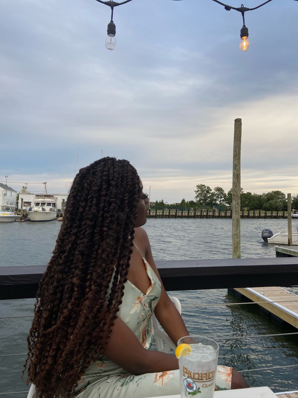 Agua on the Mile | restaurant | 379 Woodcleft Ave, Freeport, NY 11520, USA | 5166009680 OR +1 516-600-9680