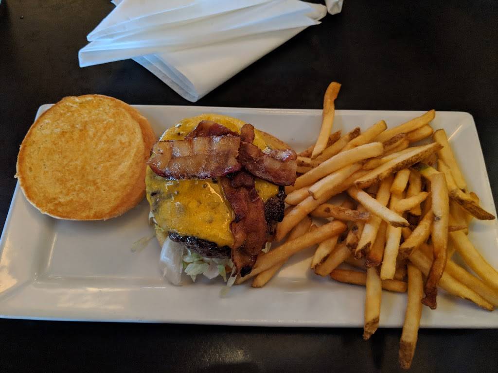 Ruby Tuesday | restaurant | 1003 Edwards Ferry Rd NE, Leesburg, VA 20176, USA | 7037714008 OR +1 703-771-4008