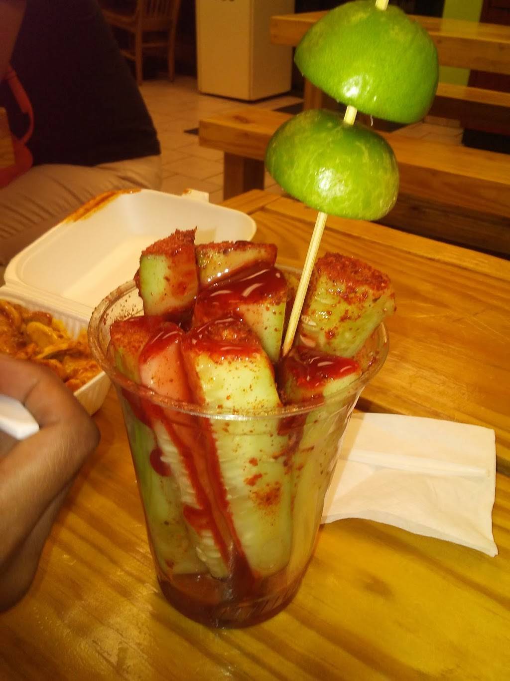 Piñas Locas | restaurant | 2413 Thousand Oaks, San Antonio, TX 78232, USA | 2104172620 OR +1 210-417-2620