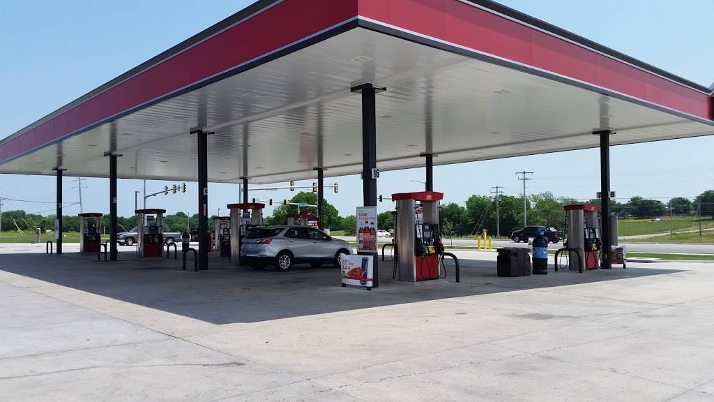 Caseys | meal takeaway | 2900 W Holly Rd, Claremore, OK 74019, USA | 9183414833 OR +1 918-341-4833