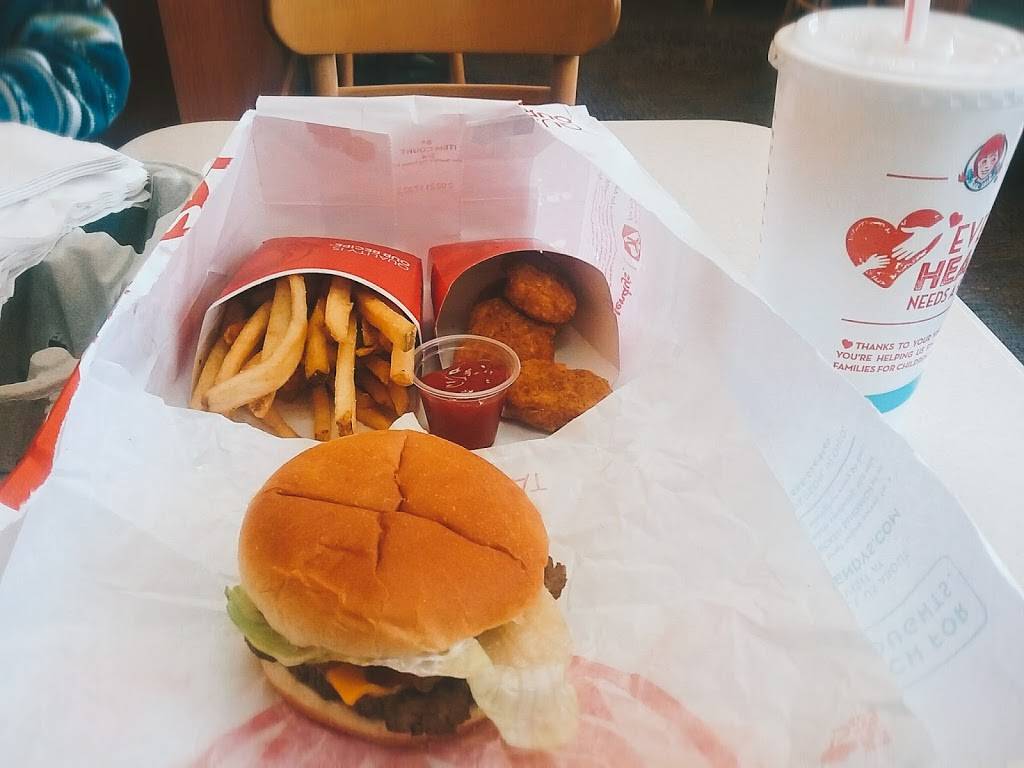 Wendys | restaurant | 1360 Silas Deane Hwy, Rocky Hill, CT 06067, USA | 8607340392 OR +1 860-734-0392