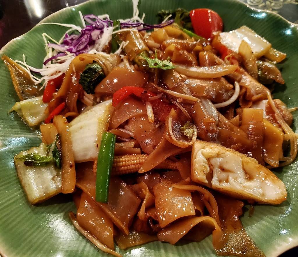 Bua Traditional Thai Cuisine | restaurant | 950 S Abilene St, Aurora, CO 80012, USA | 7202629923 OR +1 720-262-9923