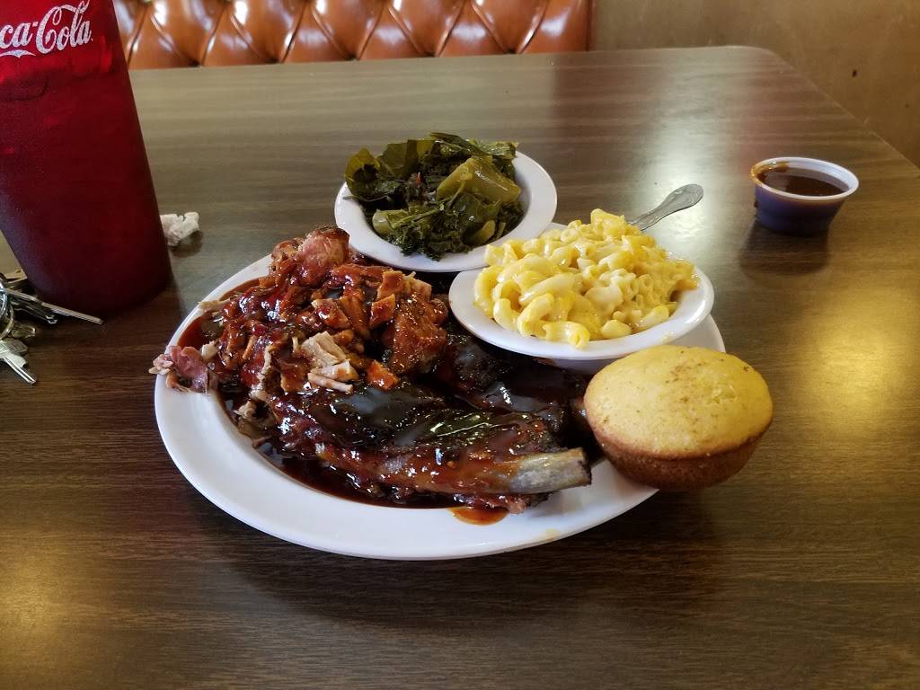 Docs QIn Pit Shop | restaurant | 2650, 421 Maze Blvd, Modesto, CA 95351, USA | 2095237427 OR +1 209-523-7427