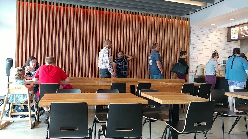 Chipotle Mexican Grill | restaurant | 2610 W Broward Blvd #104, Fort Lauderdale, FL 33312, USA | 9545838336 OR +1 954-583-8336