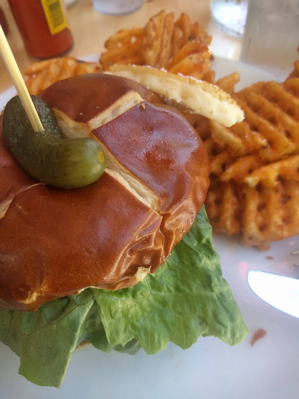 Clarkes | restaurant | 720 Clark St, Evanston, IL 60201, USA | 8478641610 OR +1 847-864-1610