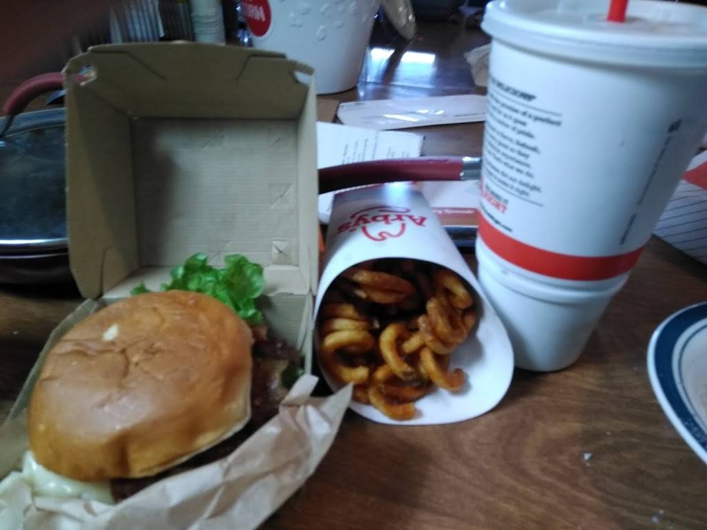 Arbys | meal takeaway | 1423 E 11th Street, Hutchinson, KS 67501, USA | 6206645294 OR +1 620-664-5294