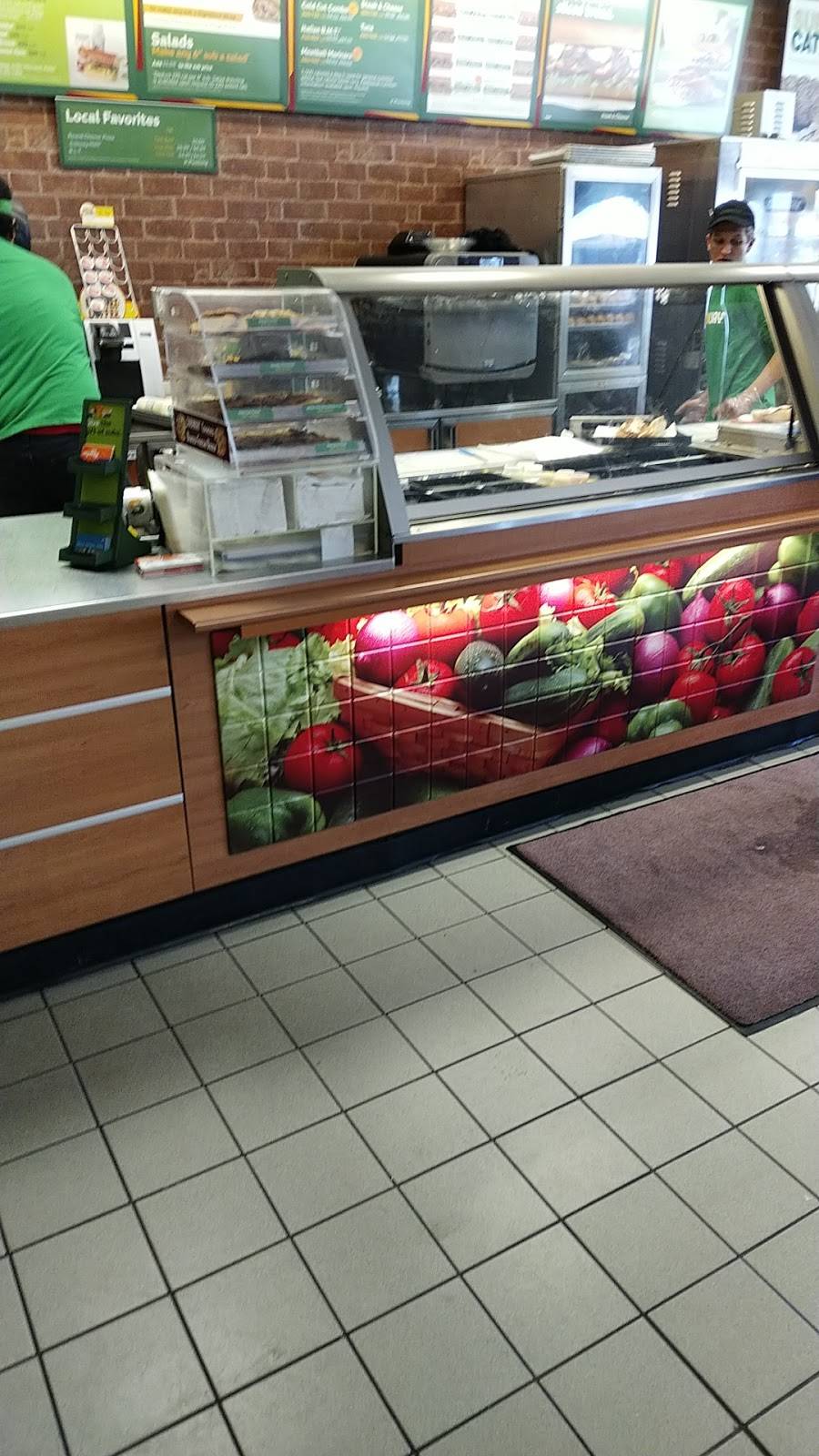 Subway | restaurant | 235 N River Ave, Holland, MI 49424, USA | 6163940671 OR +1 616-394-0671