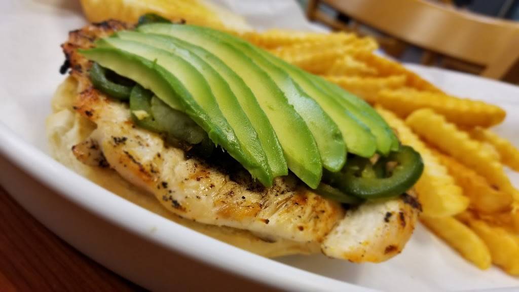 The Burger House | restaurant | 8751 S Texas 6, Houston, TX 77083, USA | 2819330054 OR +1 281-933-0054