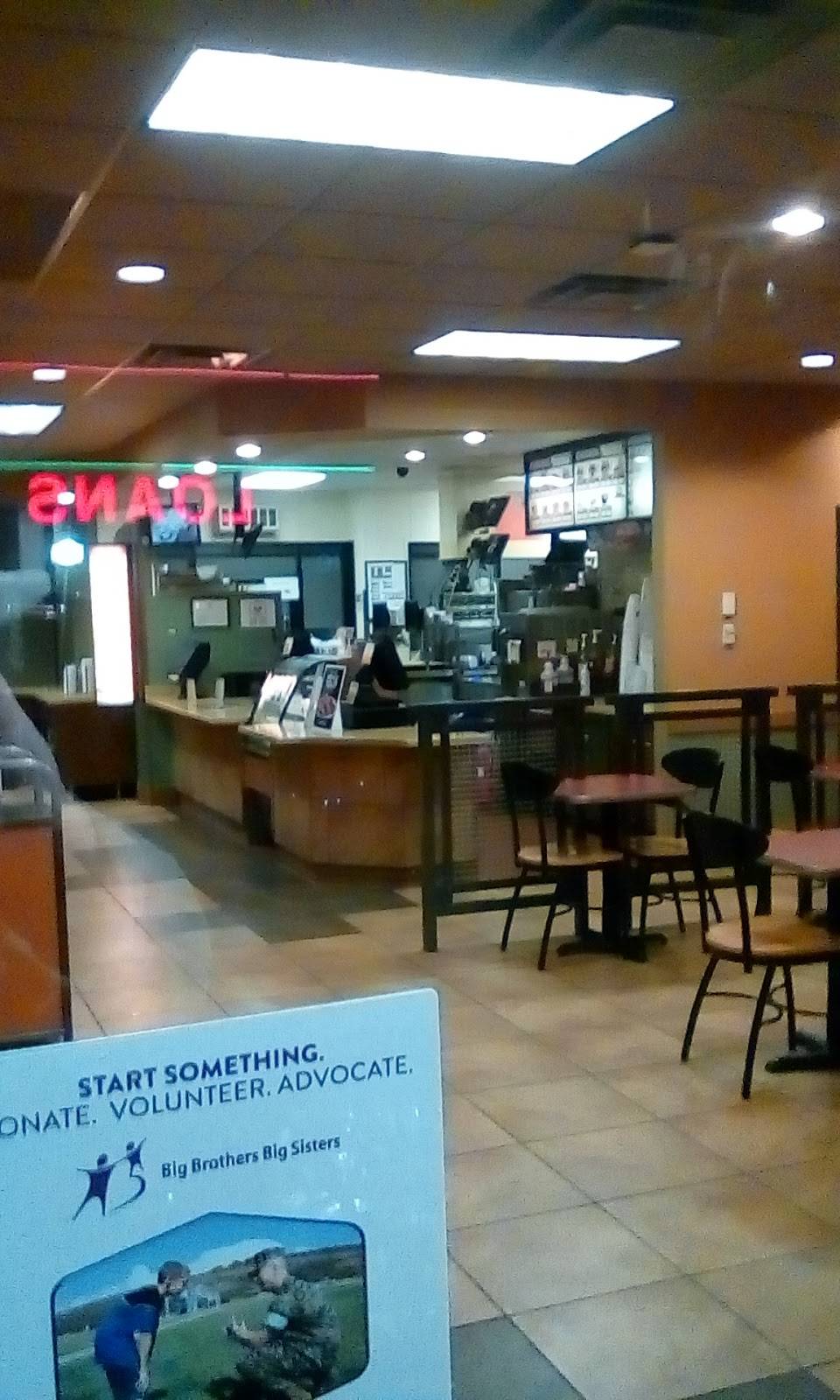 Jack in the Box | restaurant | 2611 S Hampton Rd, Dallas, TX 75224, USA | 2143378511 OR +1 214-337-8511