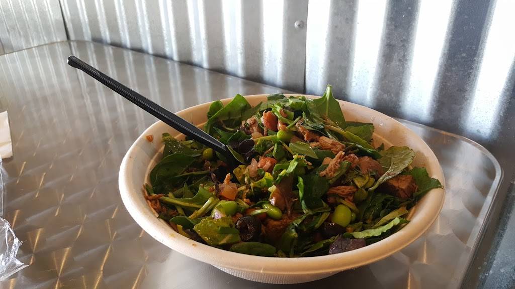 Chop It Up | restaurant | 1717 Simi Town Center Way, Simi Valley, CA 93065, USA | 8055263600 OR +1 805-526-3600