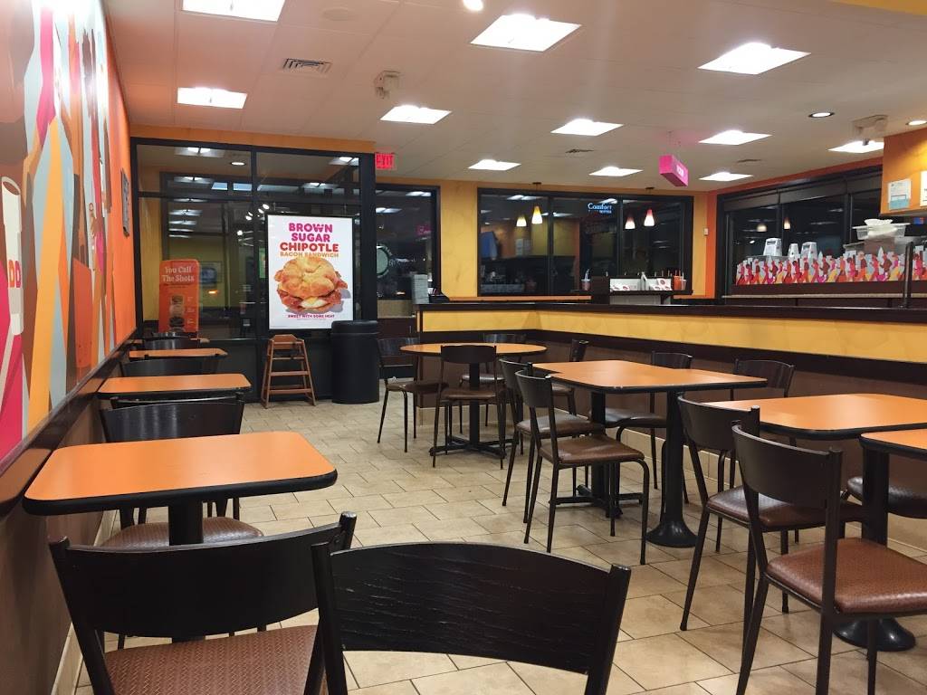 Dunkin | bakery | 893 E Main St, Meriden, CT 06450, USA | 2033790930 OR +1 203-379-0930