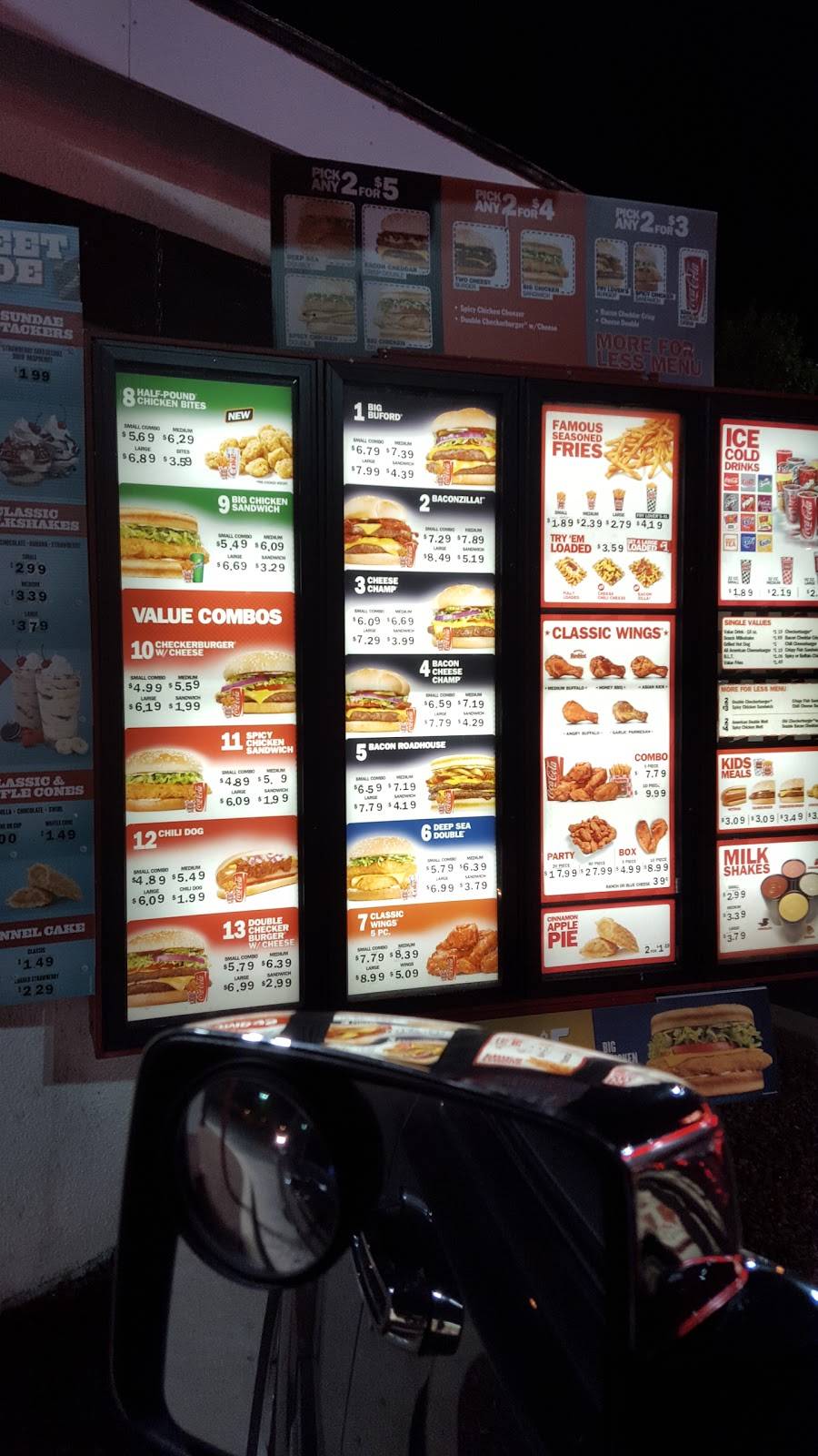 Checkers | restaurant | 3431 W Fond Du Lac Ave, Milwaukee, WI 53210, USA | 4144446774 OR +1 414-444-6774