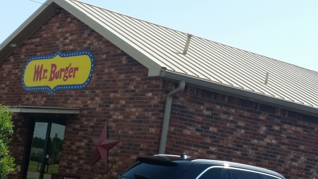 Mr Burger | restaurant | 6326 Buffalo Gap Rd, Abilene, TX 79606, USA | 3254372222 OR +1 325-437-2222