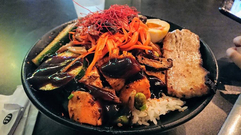 The Avenue Café | restaurant | 2021 E Michigan Ave, Lansing, MI 48912, USA | 5174927403 OR +1 517-492-7403