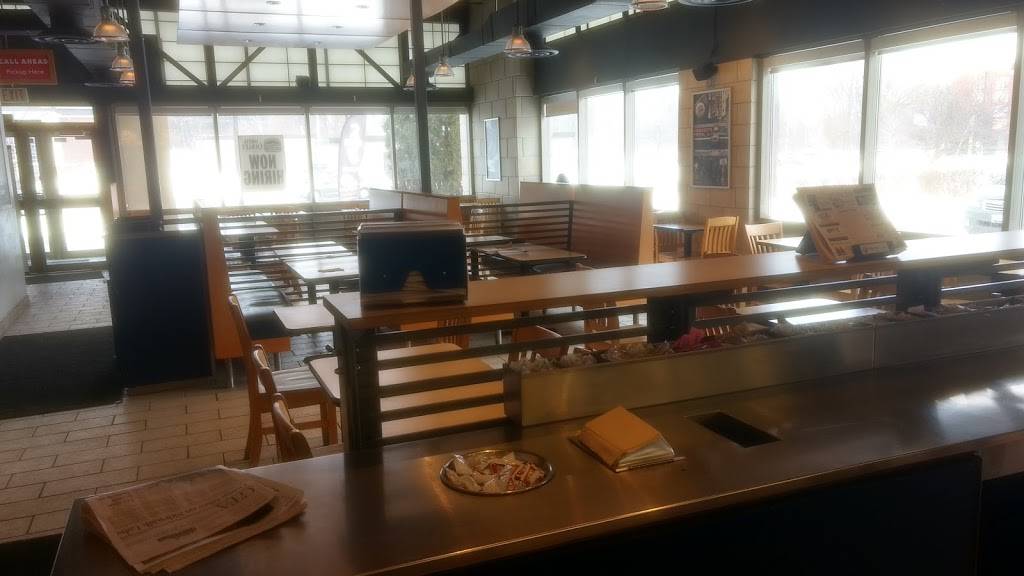 Harveys | restaurant | 440 First St, Collingwood, ON L9Y 1B6, Canada | 7054451931 OR +1 705-445-1931