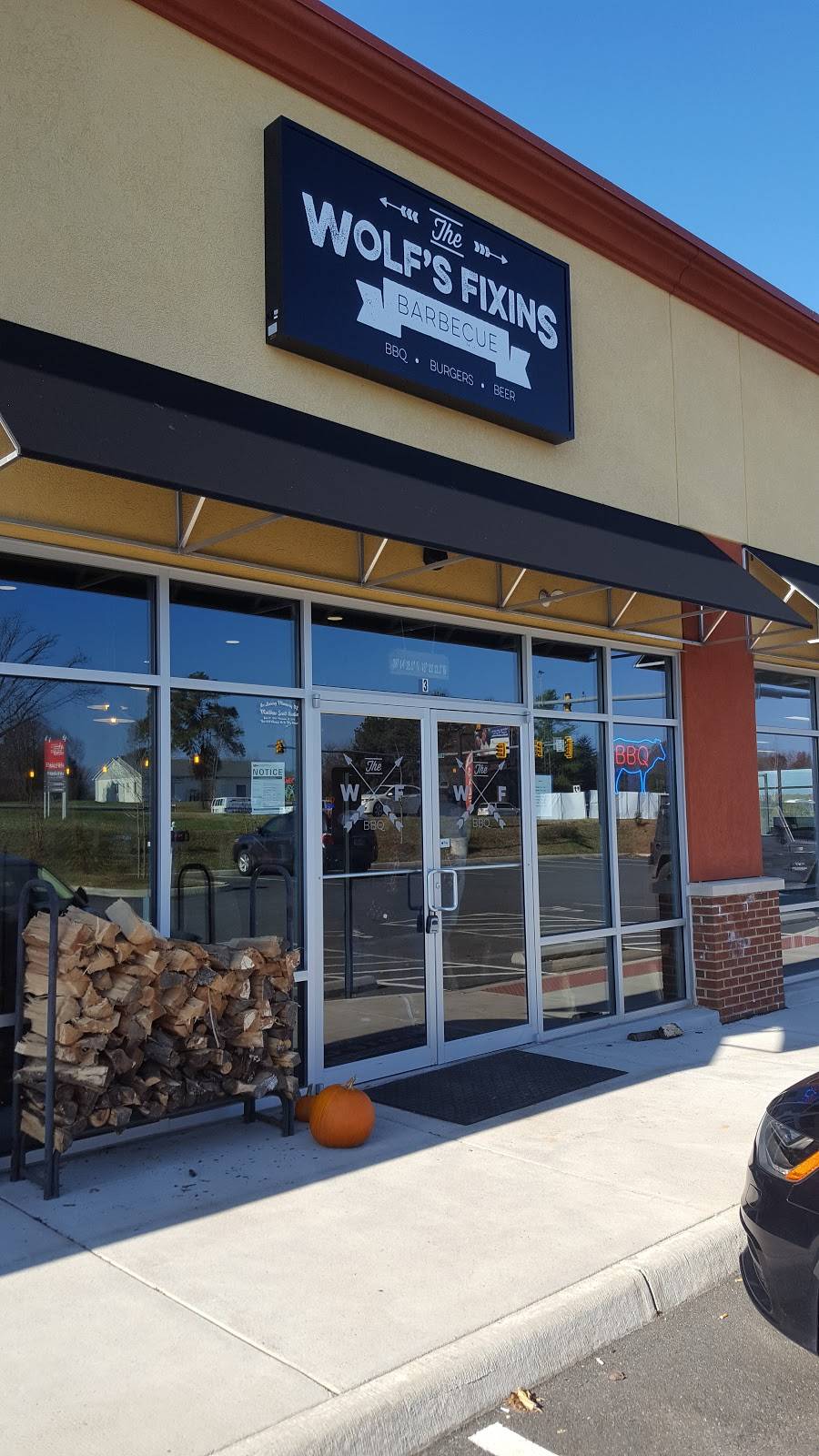 The Wolfs Fixins Barbecue | restaurant | 344 Stoneridge Dr N, Ruckersville, VA 22968, USA | 4349909988 OR +1 434-990-9988
