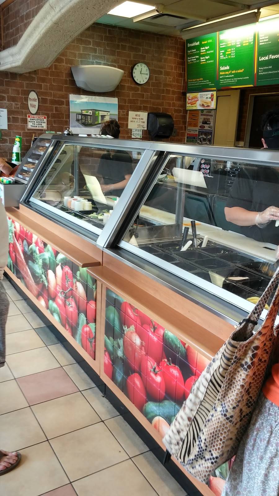 Subway | restaurant | 1204 N Woodland Blvd, DeLand, FL 32720, USA | 3867387155 OR +1 386-738-7155