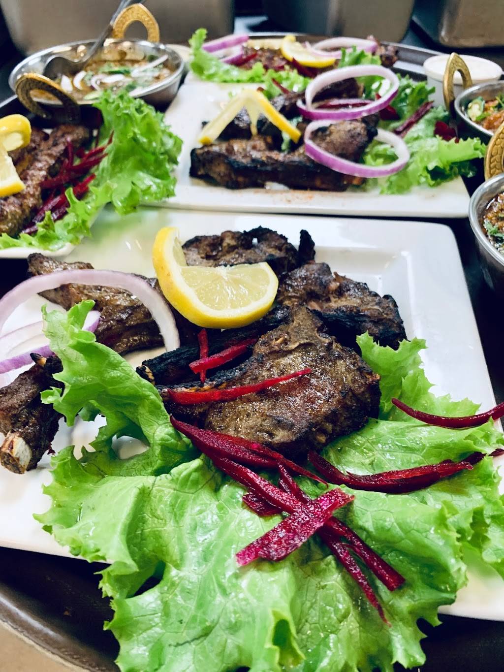 Badshah Grill | restaurant | 5130 Dixie Rd #14, Mississauga, ON L4W 4K2, Canada | 9056256673 OR +1 905-625-6673