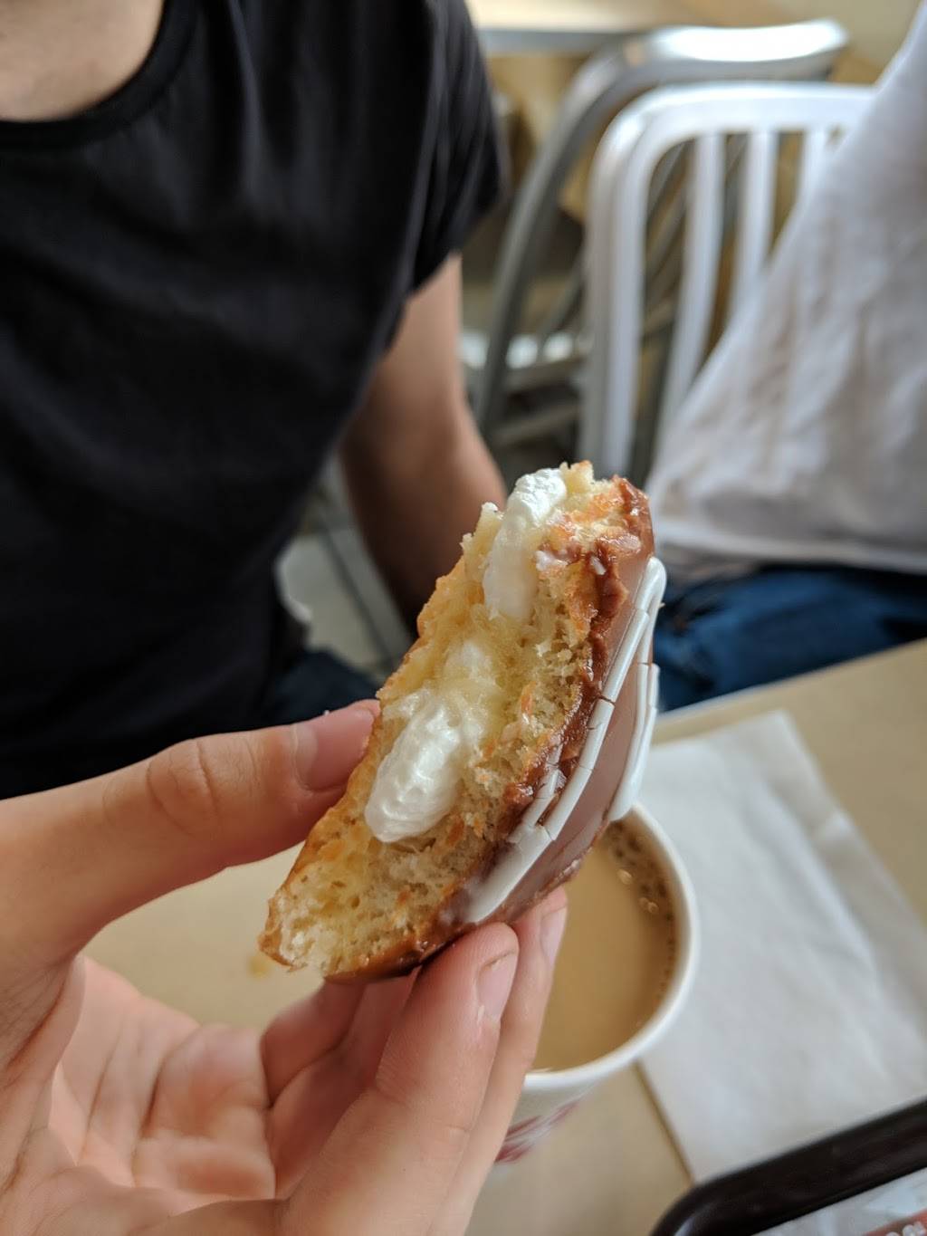 Krispy Kreme | bakery | 4760 E Los Coyotes Diagonal, Long Beach, CA 90815, USA | 5624944662 OR +1 562-494-4662