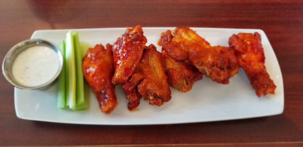 Legends Bar & Grill | restaurant | 2727 W Club Dr, Tucson, AZ 85742, USA | 5208772378 OR +1 520-877-2378