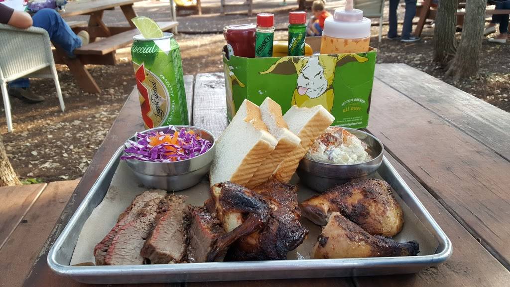Do-Rite BBQ at Graceland | restaurant | 8600 290 West, Austin, TX 78736, USA | 5127929778 OR +1 512-792-9778