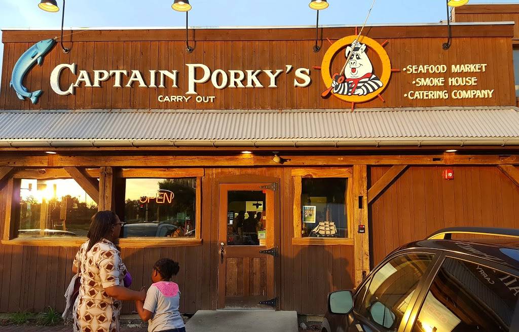 Captain Porkys | restaurant | 38995 US-41, Wadsworth, IL 60083, USA | 8473607460 OR +1 847-360-7460