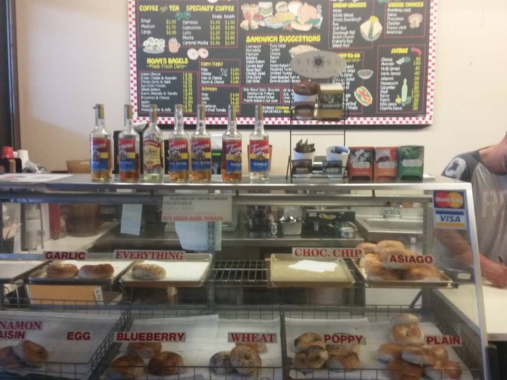 Upper Crust Deli | restaurant | 1023 Terra Nova Blvd, Pacifica, CA 94044, USA | 6503557399 OR +1 650-355-7399