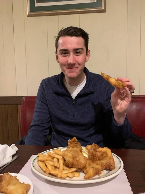 Pats Niche Pub and Grub | restaurant | 3956 S Howell Ave, Milwaukee, WI 53207, USA | 4145396452 OR +1 414-539-6452