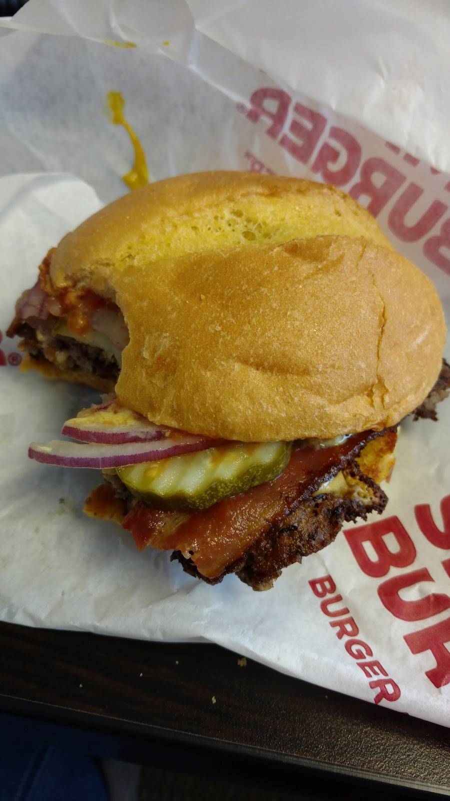 Smashburger | restaurant | 552 S State St, Westerville, OH 43081, USA | 6144234693 OR +1 614-423-4693